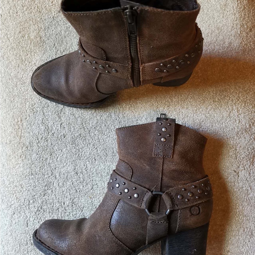 Born Brown Ankle Boots with Chunky Heel and Studded Straps Cowboy